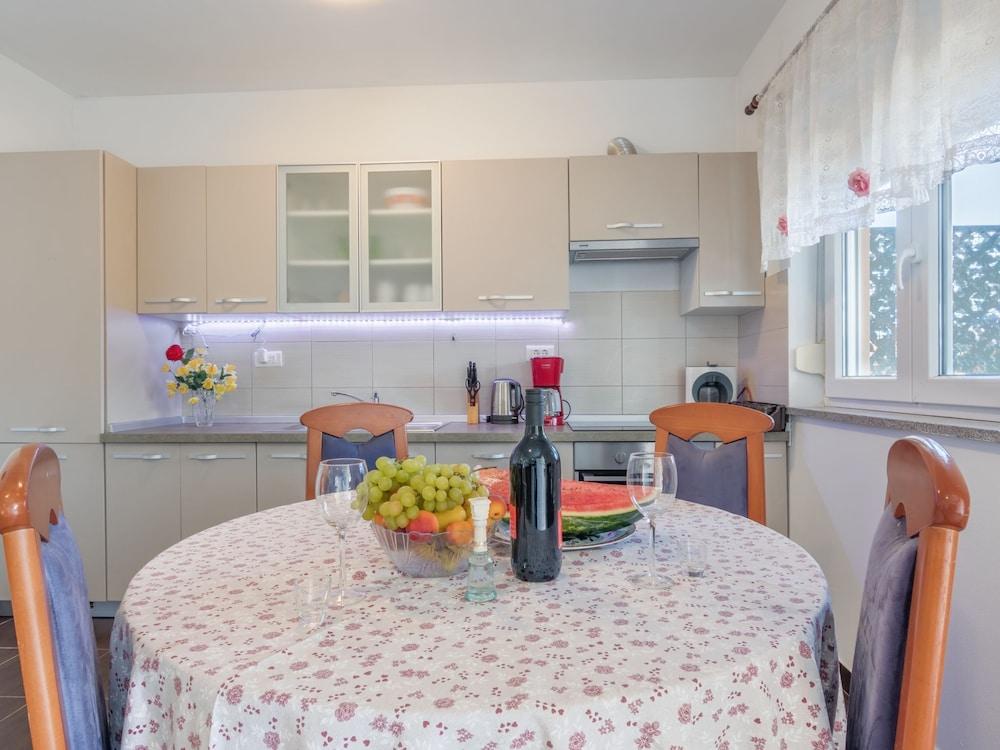 Ruza Fa ana in Fa ana