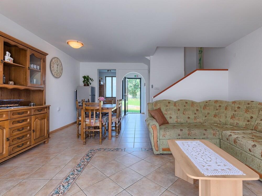 Ksenija Epljani in Epljani