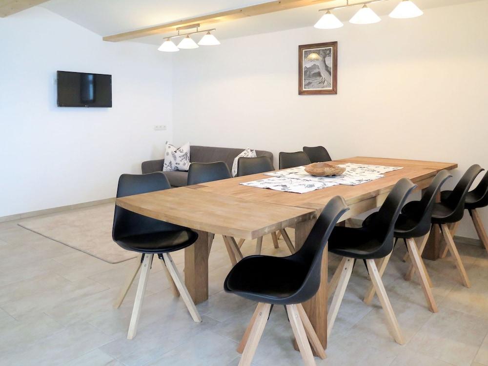 Luxner Emberg in Emberg