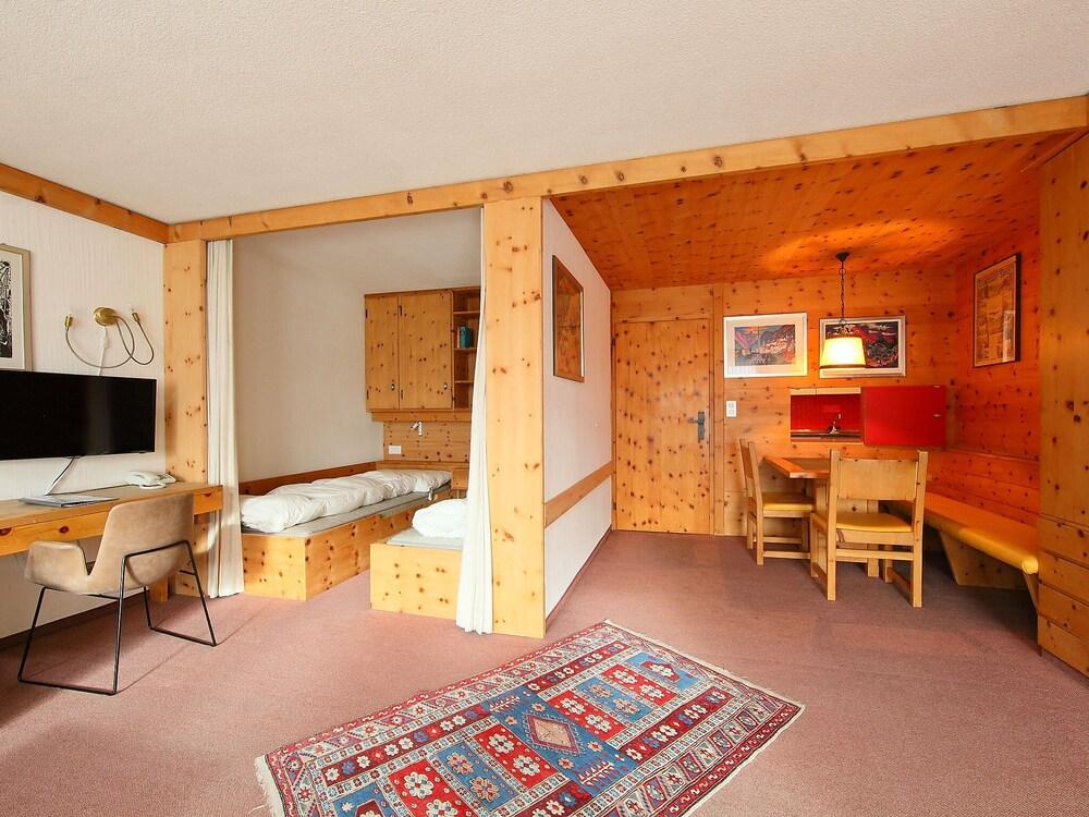 Guardaval Davos Dorf