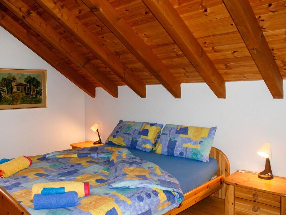 Gemma Leontica in Leontica