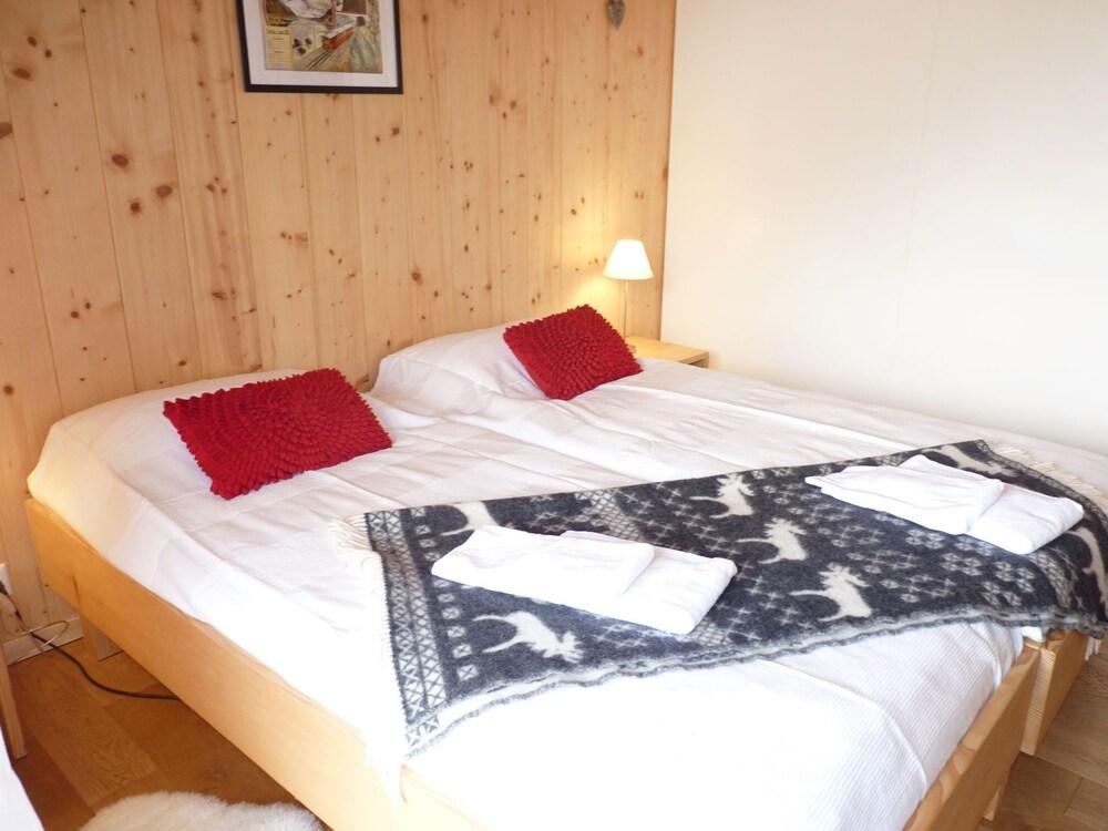 Chlo Chamoson in Chamoson