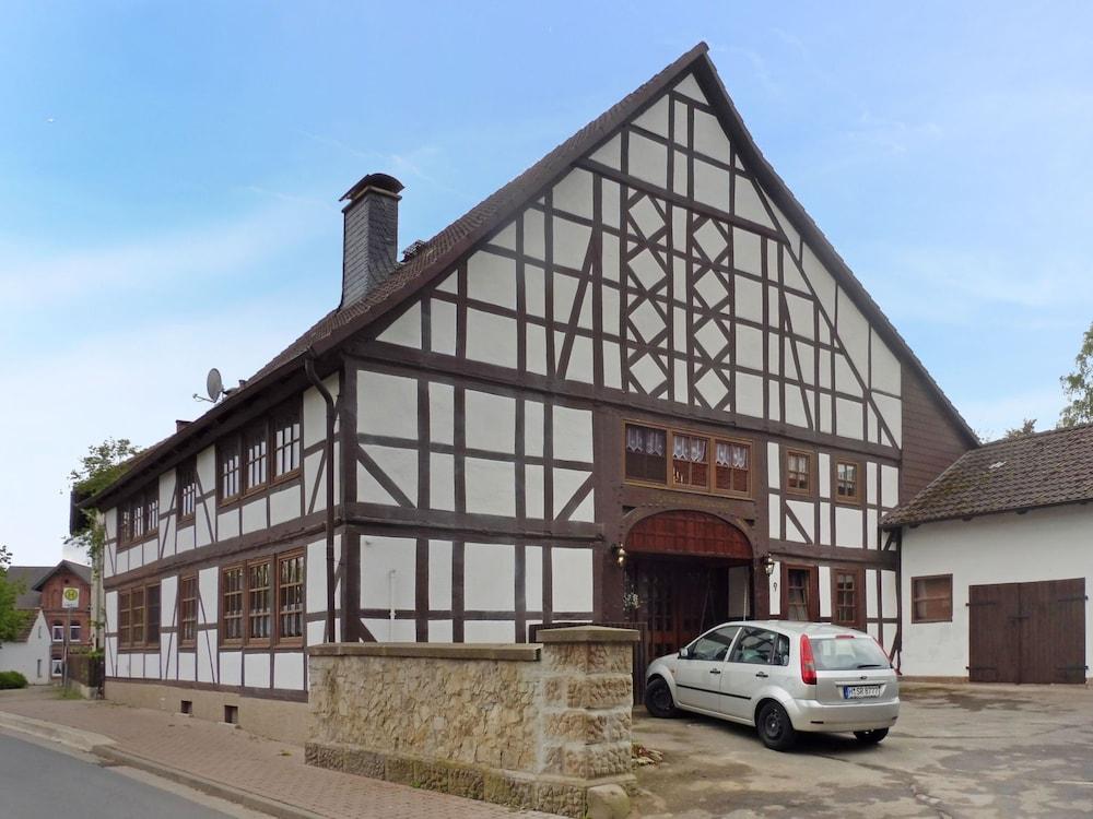 Lounge an der Kirche Hehlen