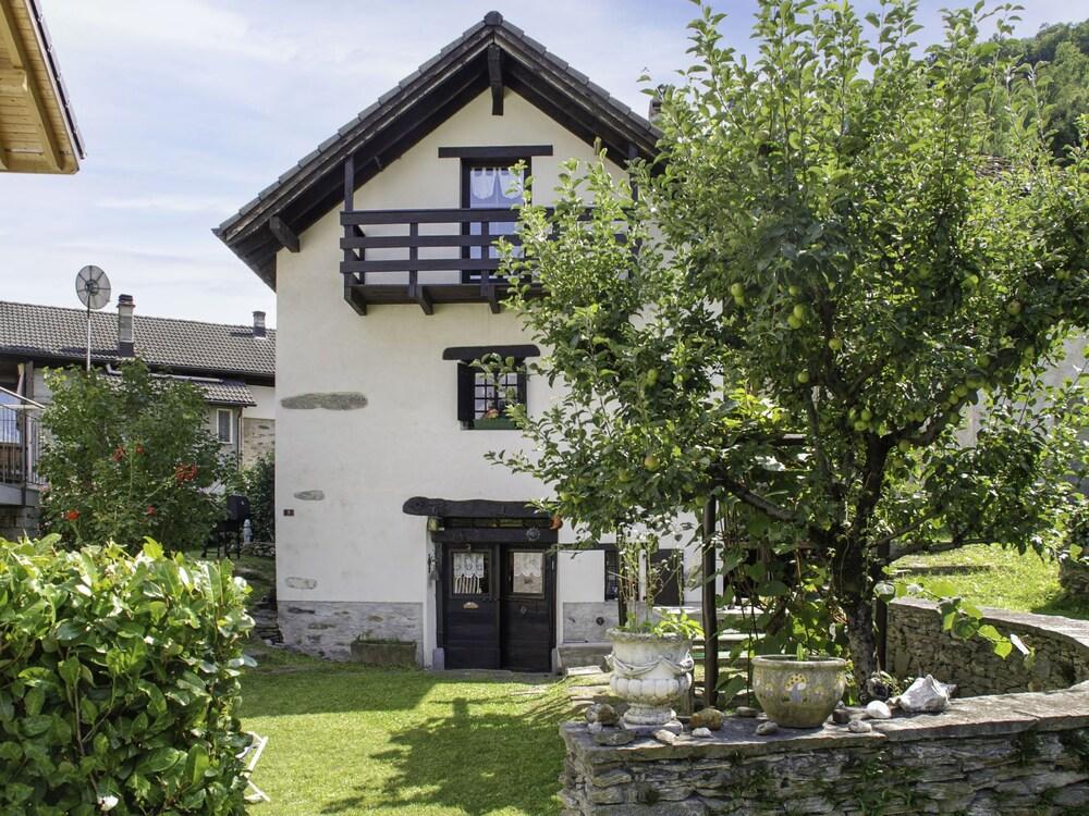 Lucertola 1150 Corzoneso