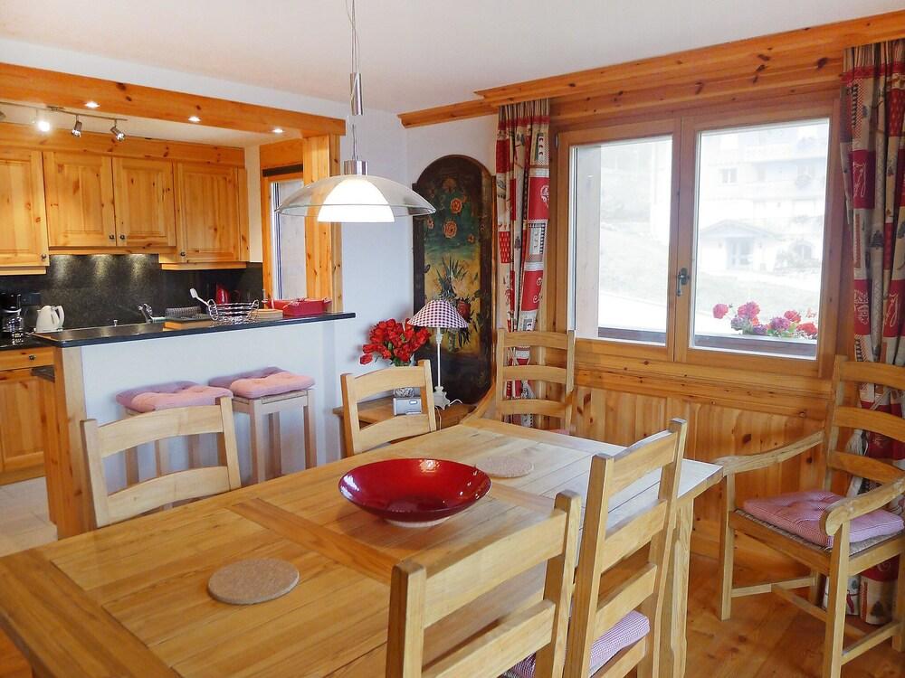 Rhodonite 24 Ollon in Ollon