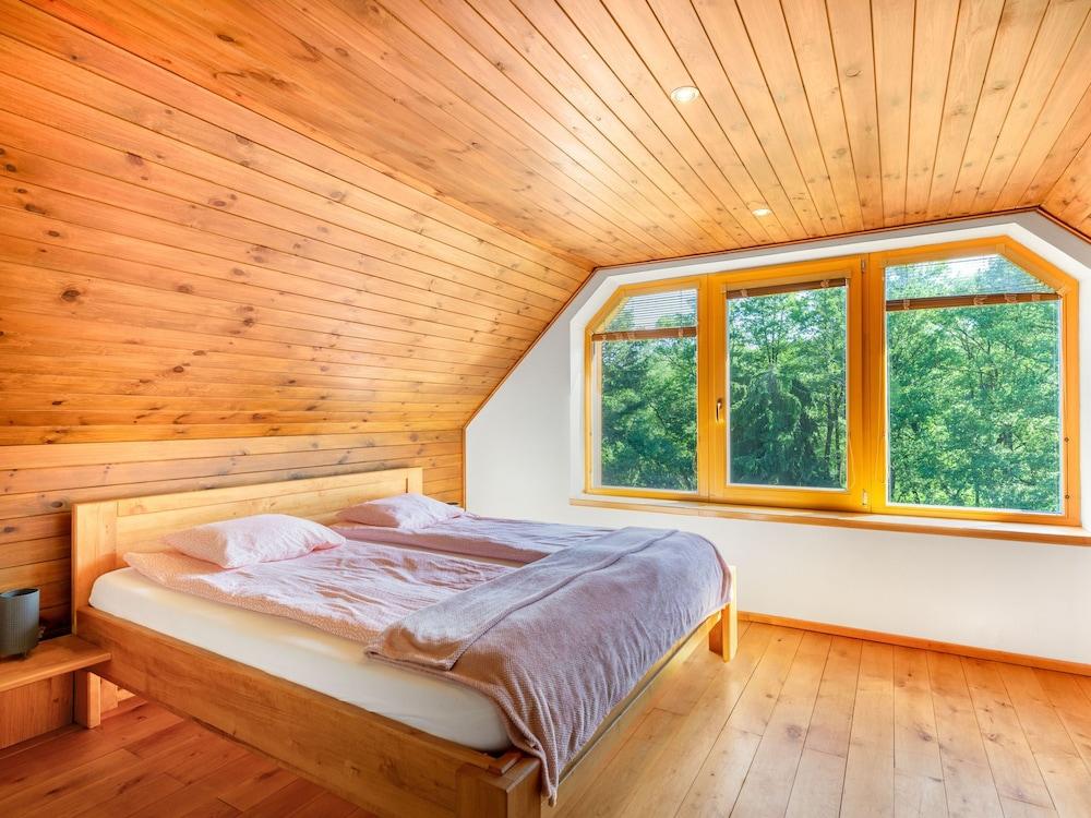 Bila Bla Ejov in Bla Ejov