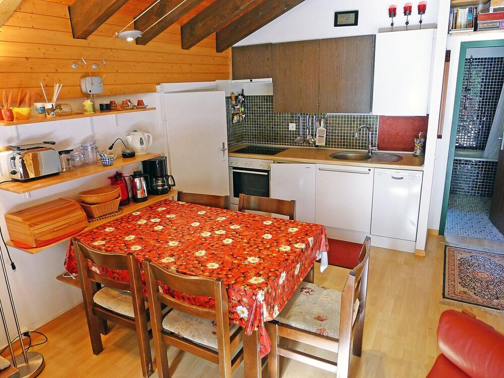 Gentiana Gr Chen in Gr Chen