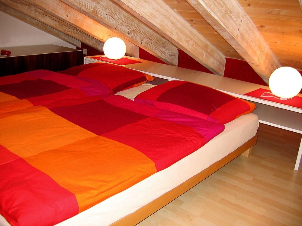 Gentiana Gr Chen in Gr Chen