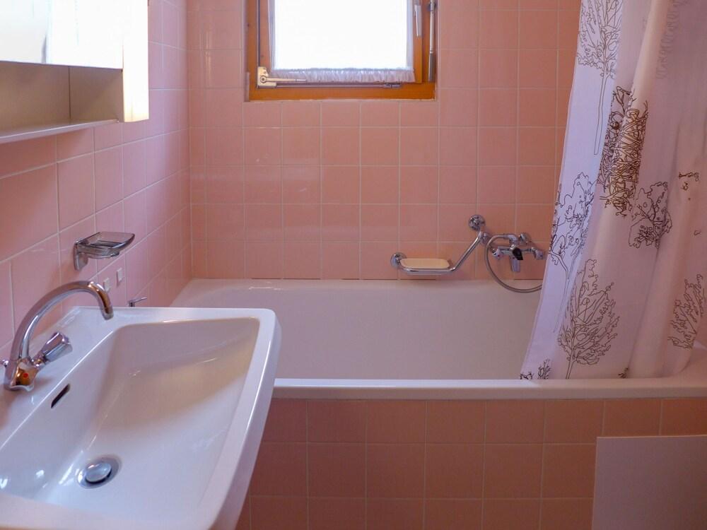 Amethyste Ollon in Ollon