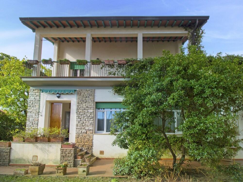 Madda Camaiore in Camaiore