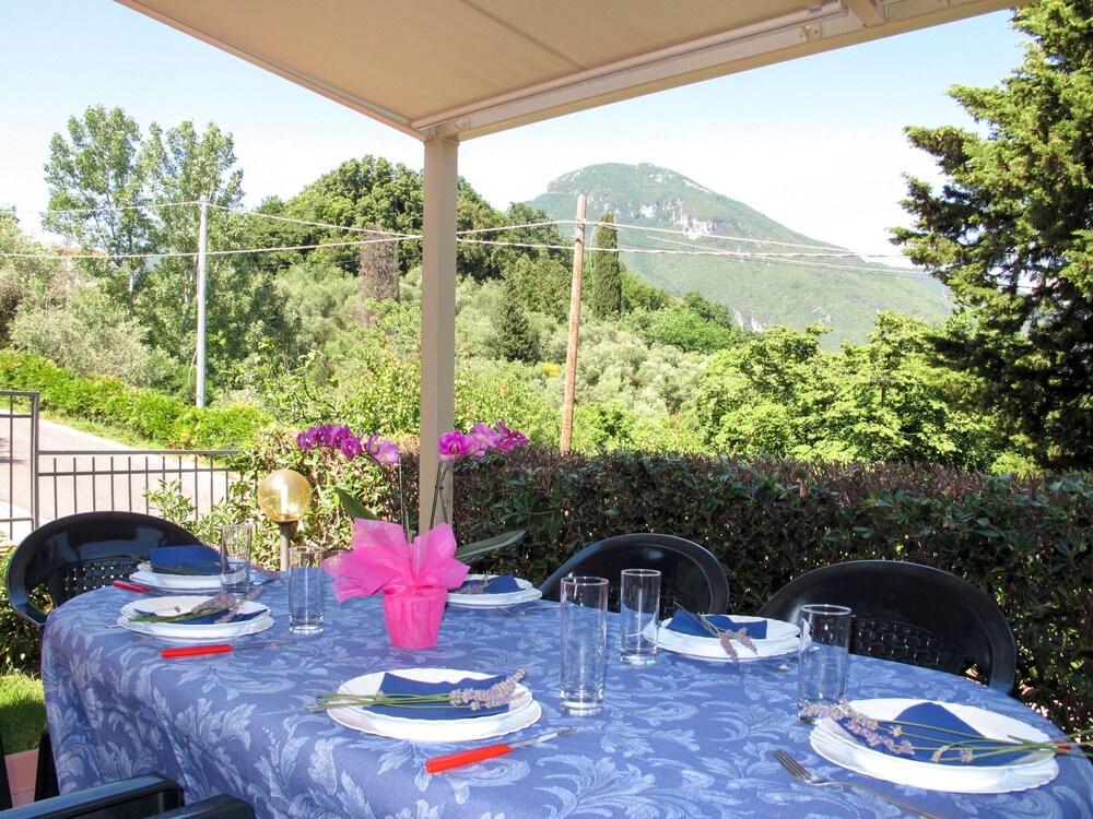 Cristina Santa Lucia