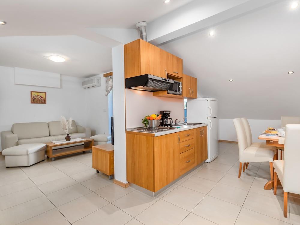 Mare 9 Kampor in Kampor