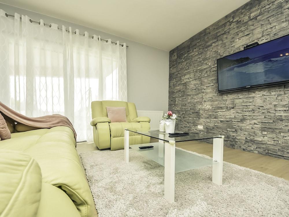 Ani Smil i in Smil i