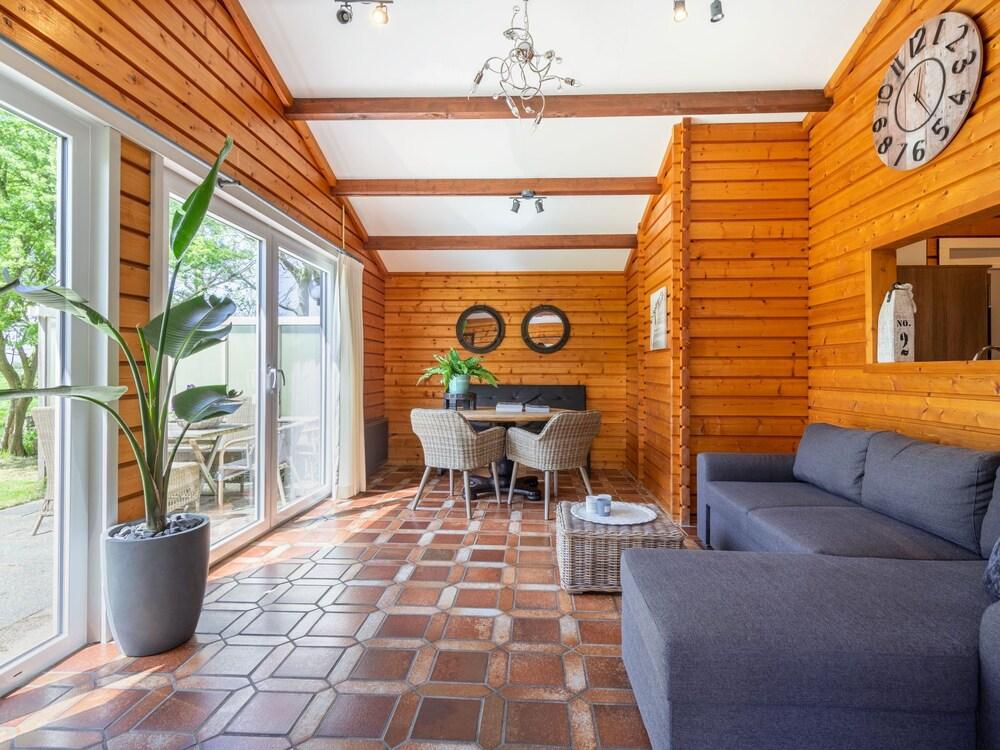 Rusthoeve Sint Maartensvlotbrug