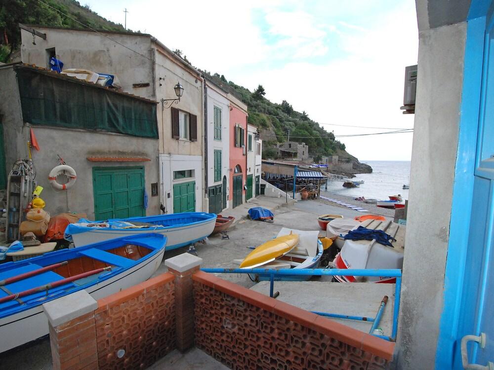 A4 Marina del Cantone