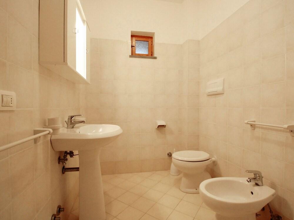 A5 Marina del Cantone