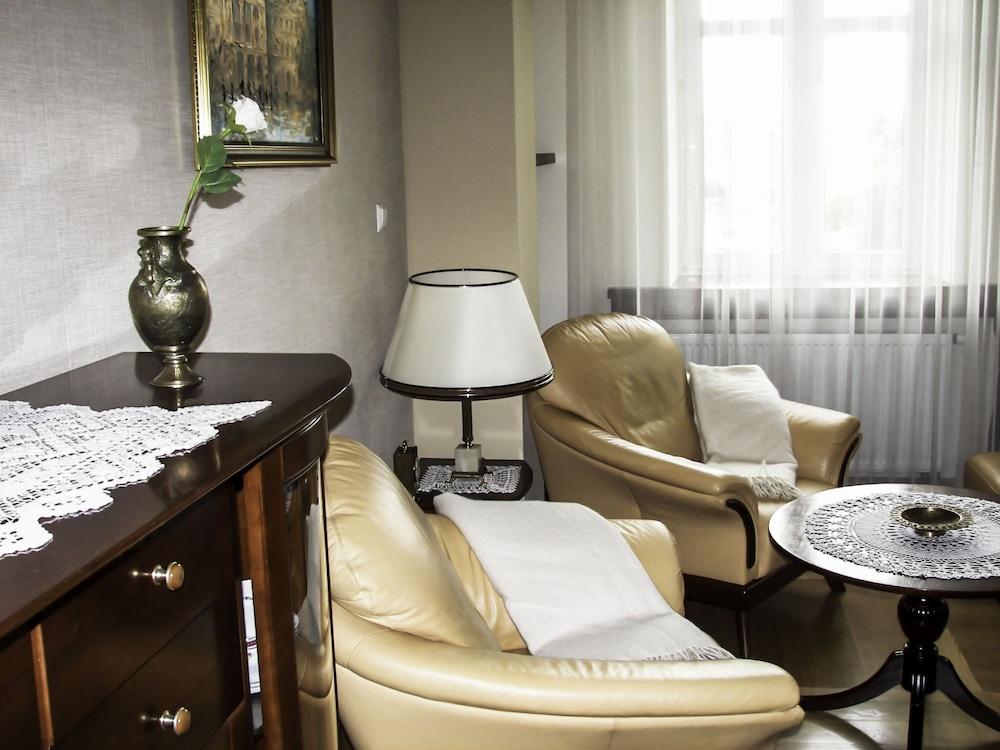 a cut a cut in a cut