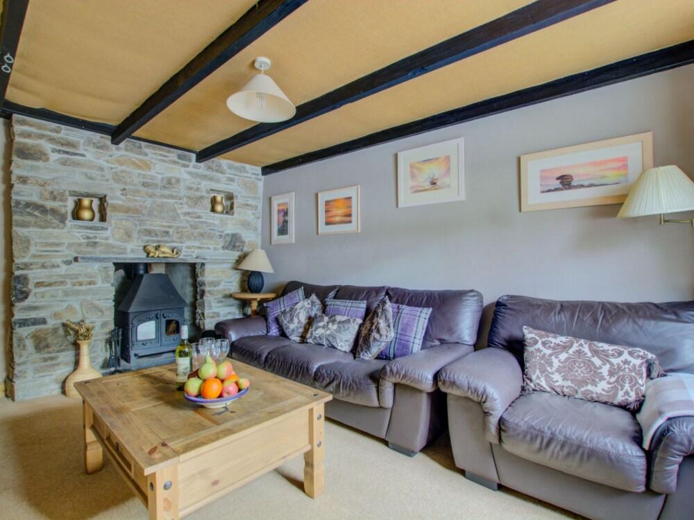 Currence Hessenford in Hessenford