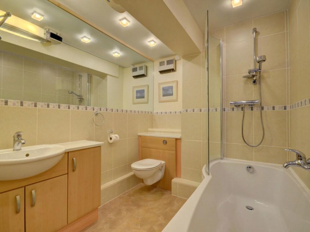 Flat 30 Clifton Court Croyde