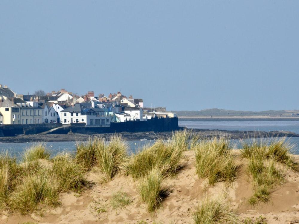 Whitehouse Close Instow