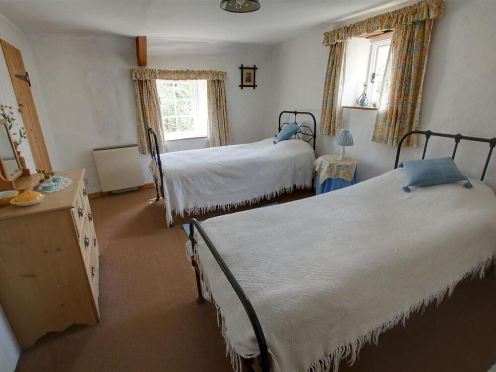 Hythe Road Slaughterford