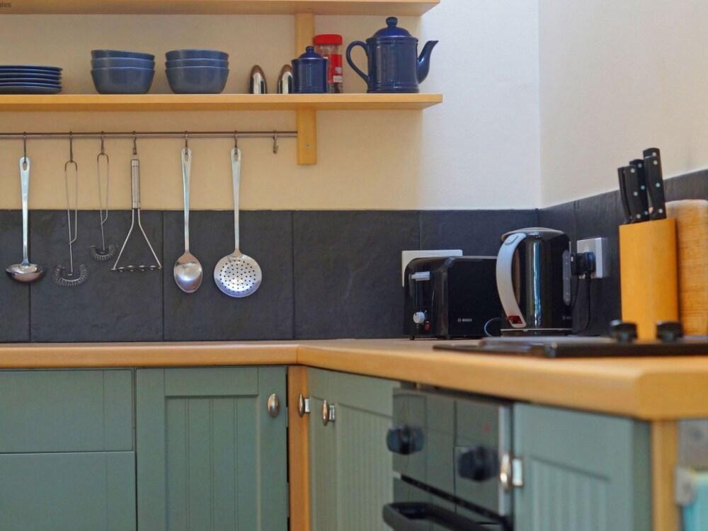 Ty Llan Llanrug in Llanrug