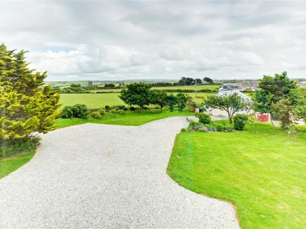 Treveglos St Merryn in St Merryn