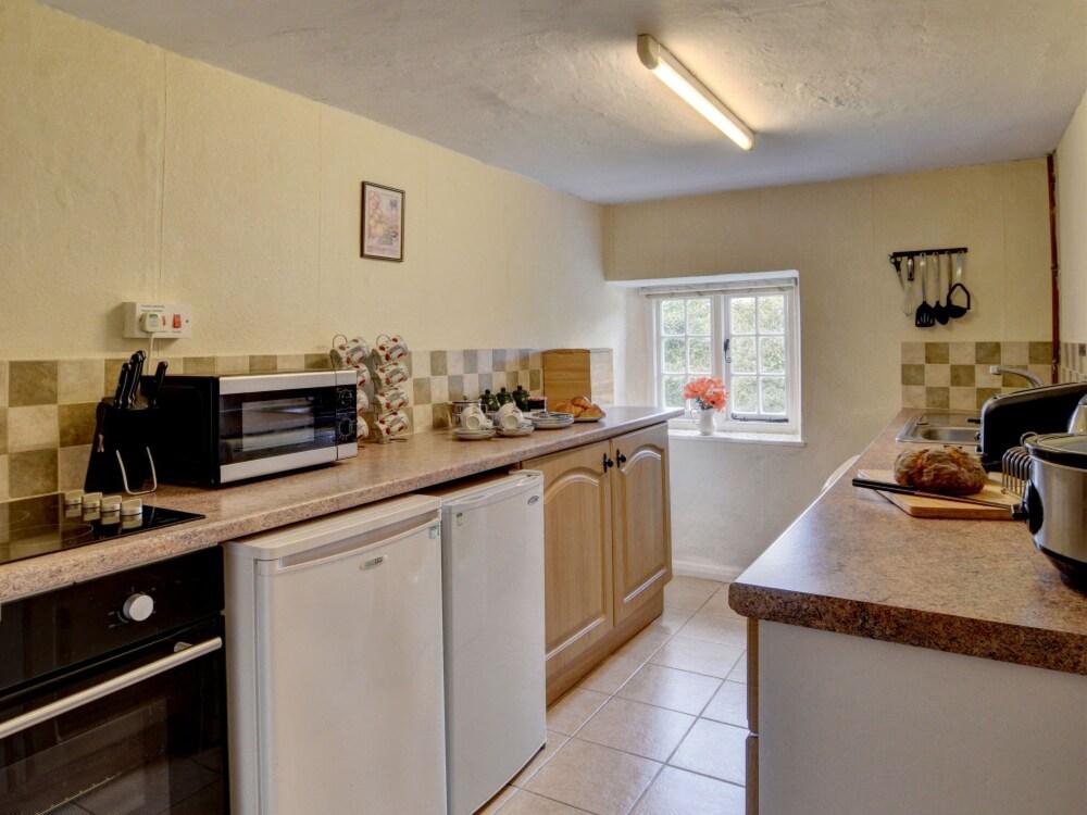 Middle Beccott Cottage Arlington