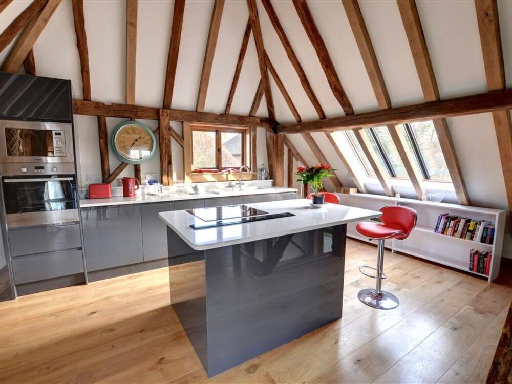 Saddlehurst Barn Golford