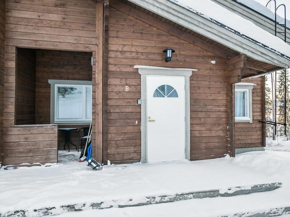 Uulanlinna b Paritalo Komula