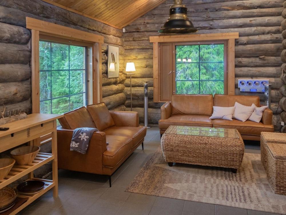 Muuttohaukka Kuusamo