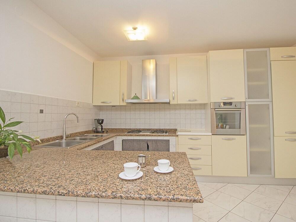 Green Topid in Topid