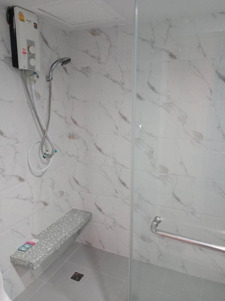 Royal Garden Home Hotel