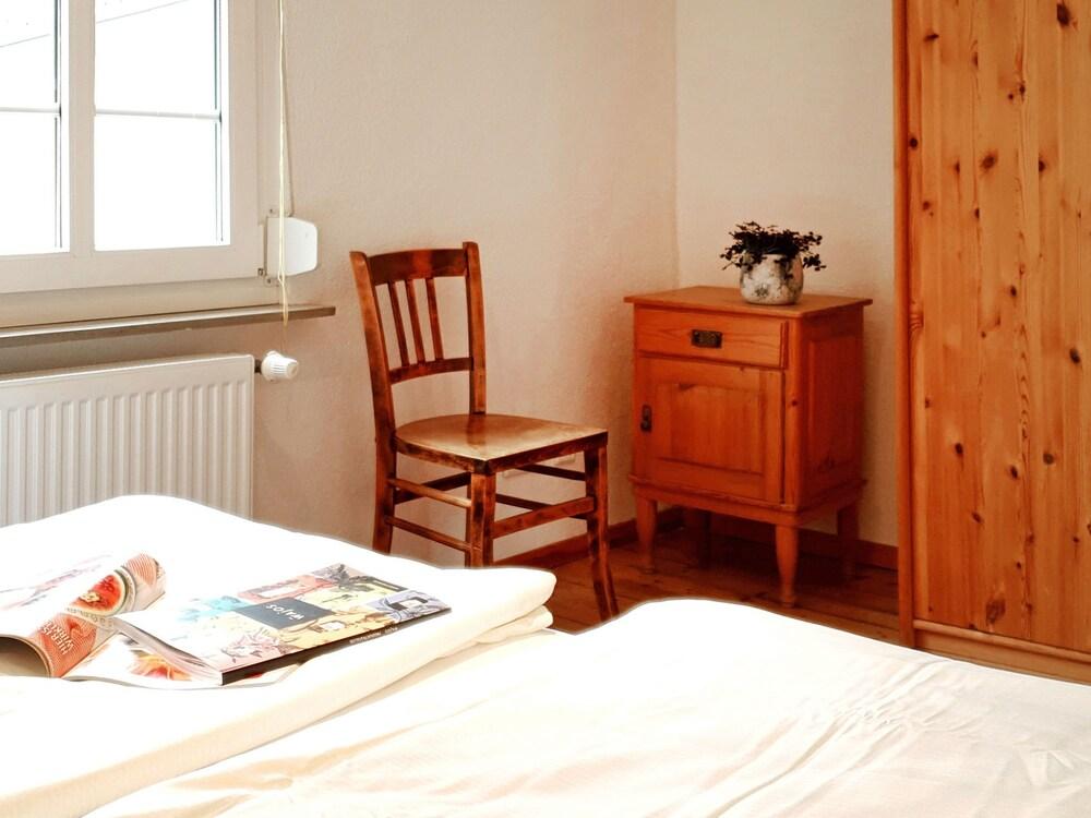 Entenhaus I Ediger-eller