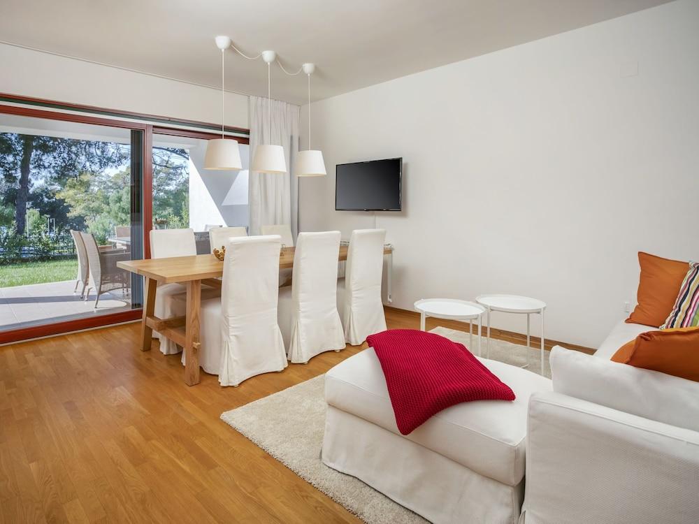 Villa Beach Front Ba Anija