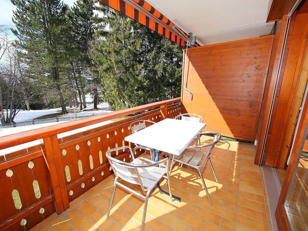 Azurite 12 Ollon in Ollon