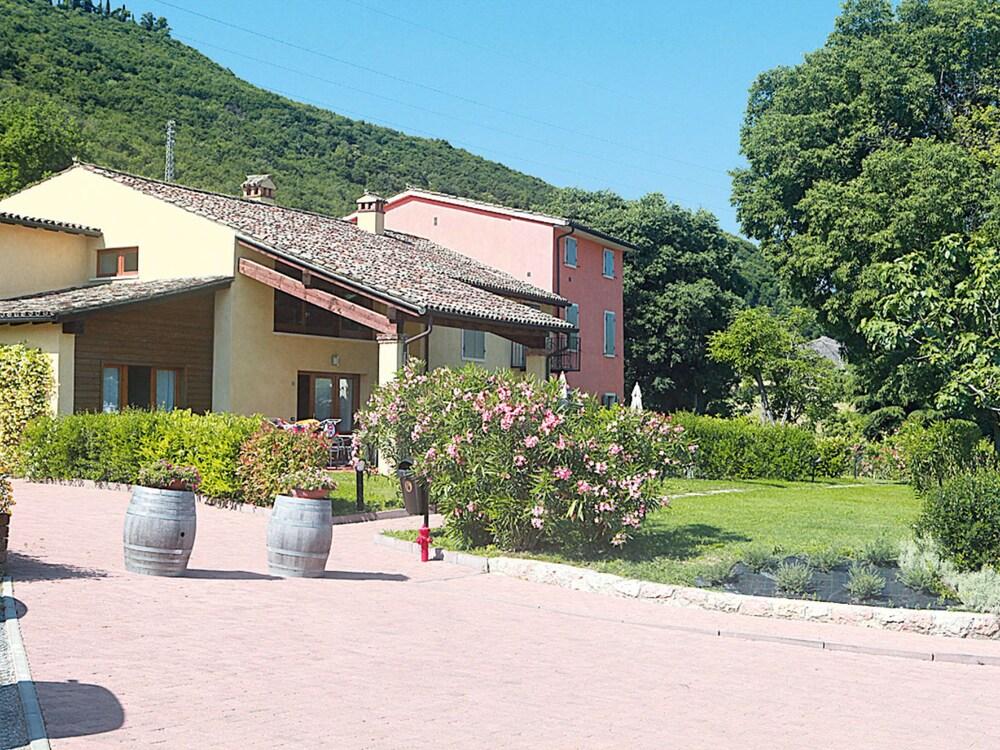 Corte Camaldoli Garda