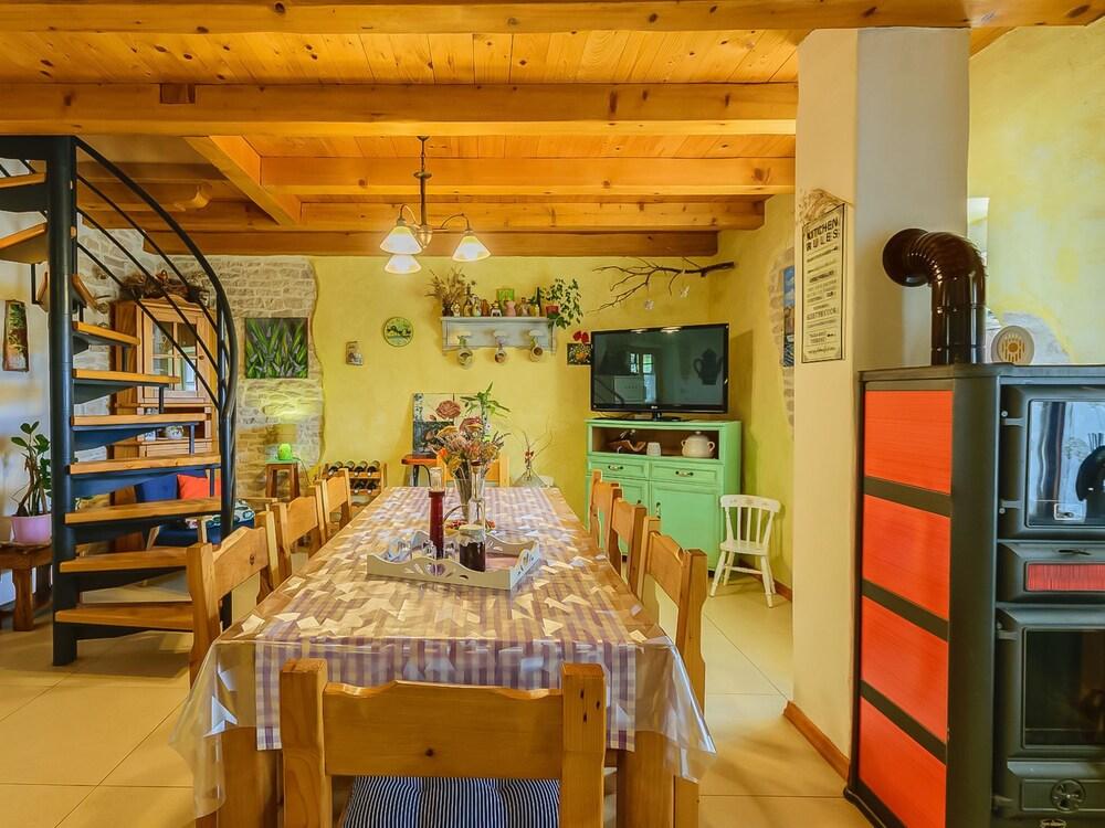 Loreta Abruni i in Abruni i