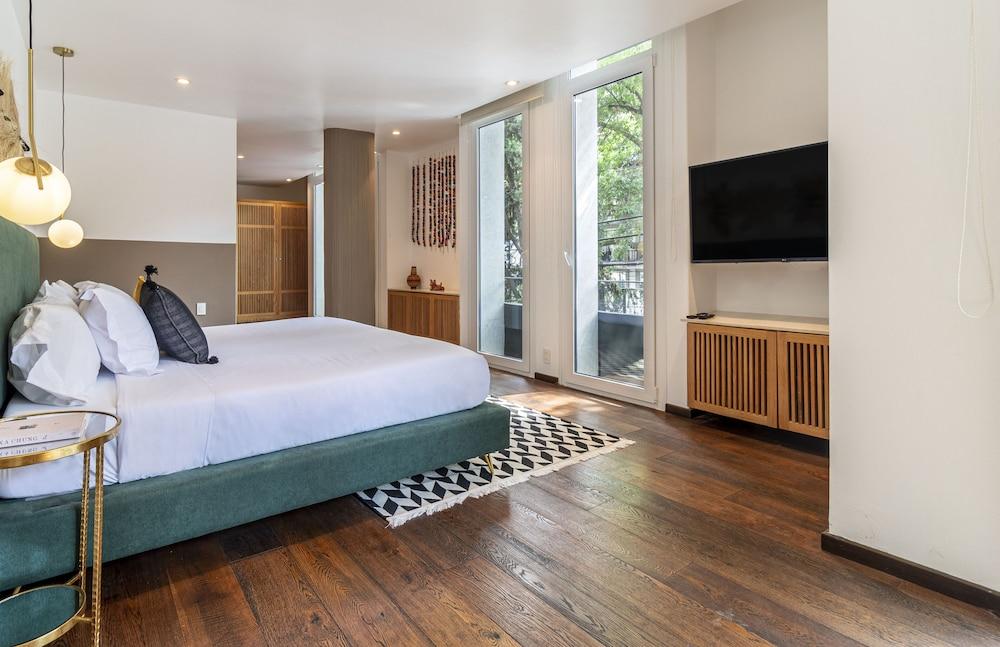 Kukun Lamartine 702 Polanco