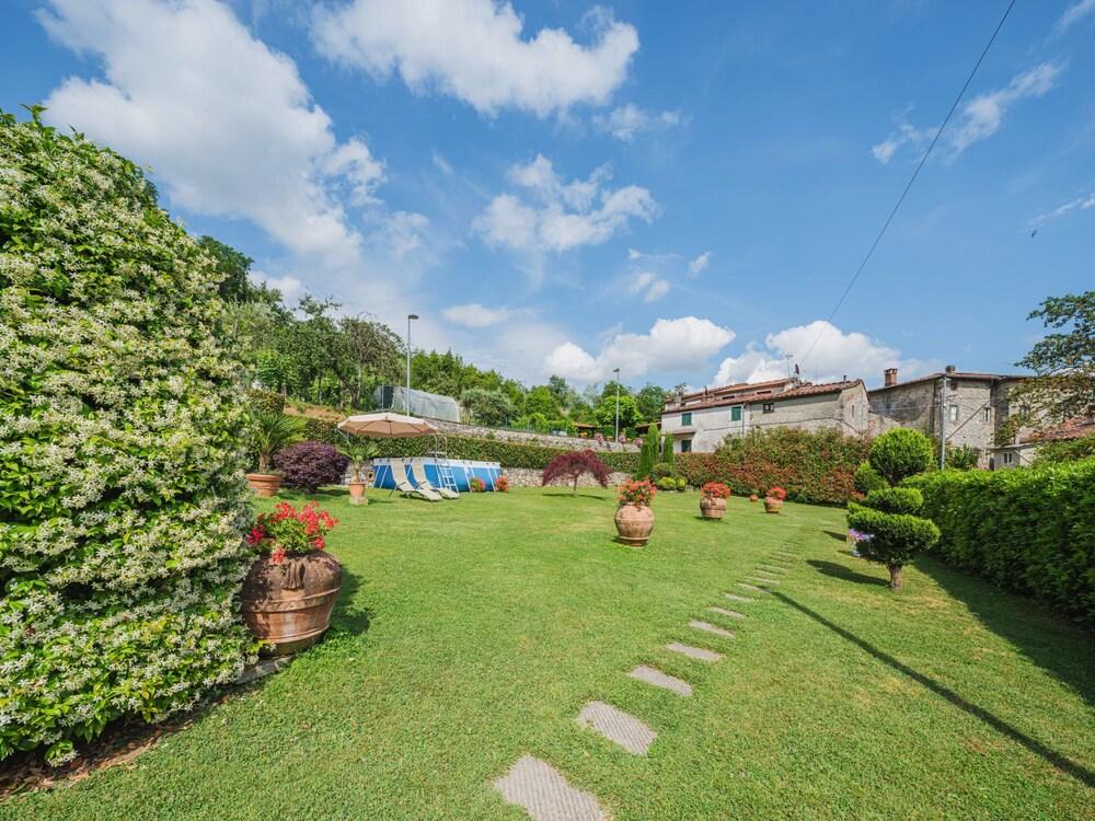 Bataba Villa A Roggio