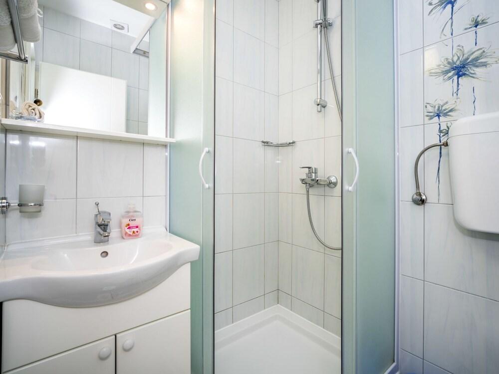 Andrea Abori in Abori