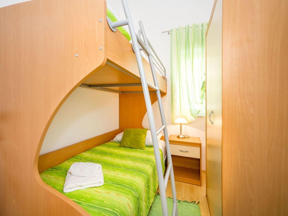 Andrea Abori in Abori