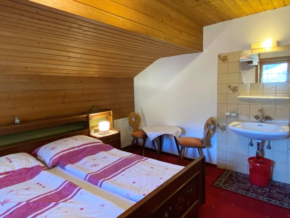 Unterfl ber Holdernach