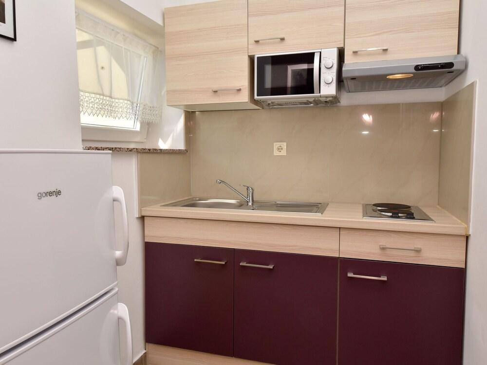 Ana Kru evo in Kru evo