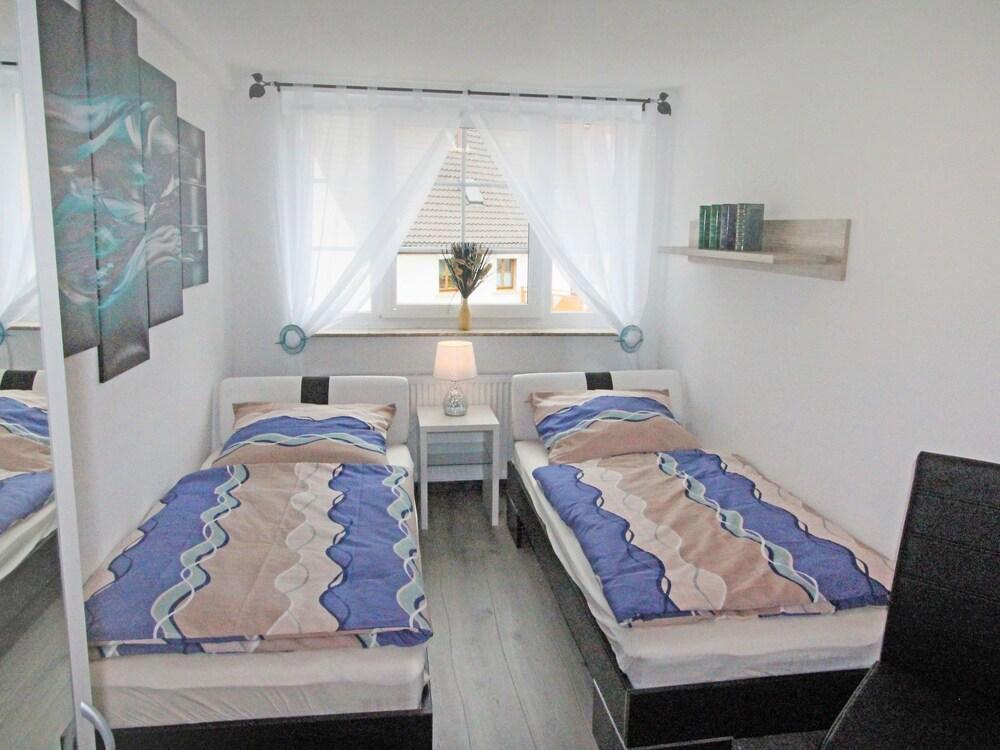 Born 2 Schieder-schwalenberg