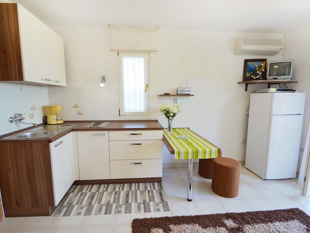 Dada Omi alj in Omi alj