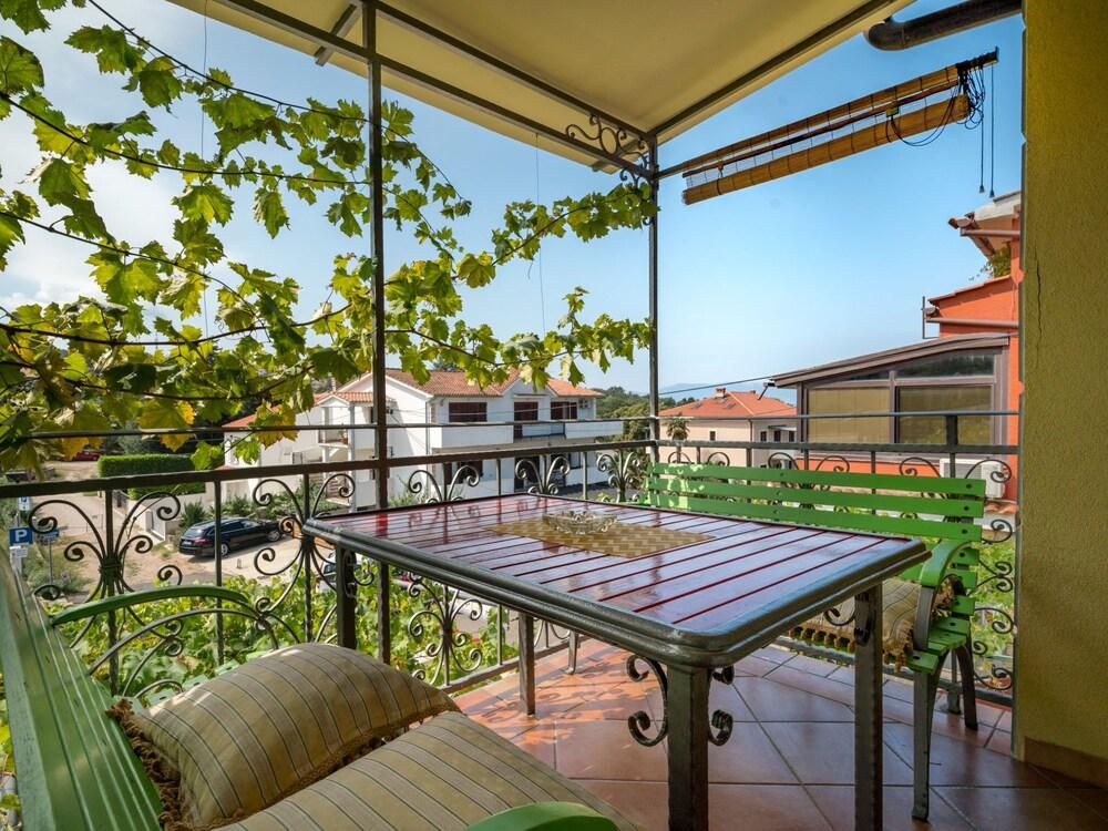 Zora Njivice in Njivice