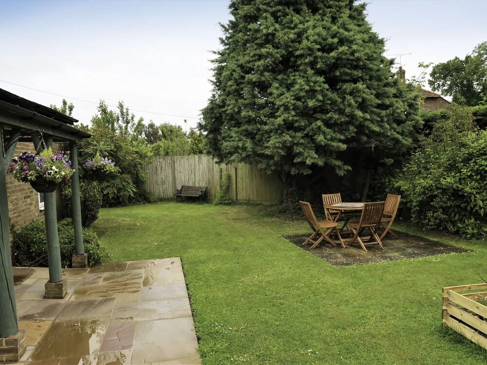 Woodhouse Woodmancote