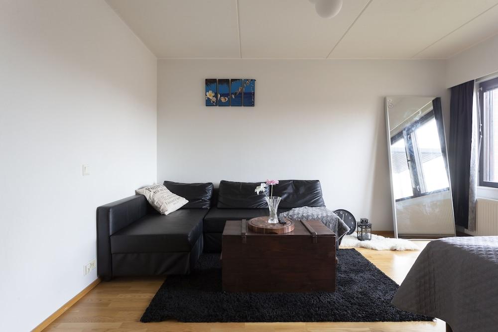 2ndhomes Compact Studio w Sauna