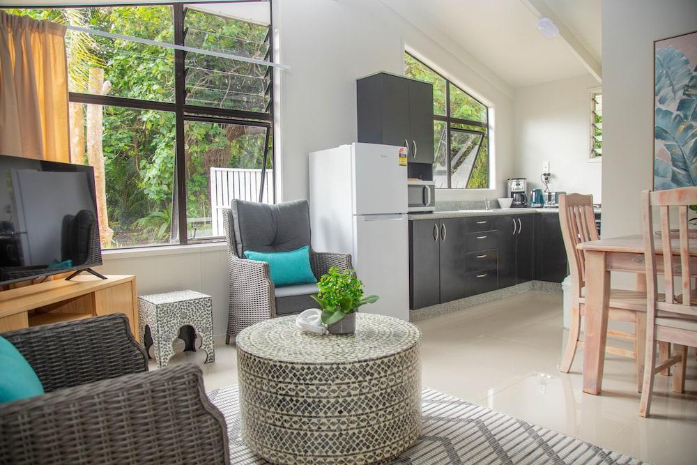 Natura Lagoon Bungalow 2